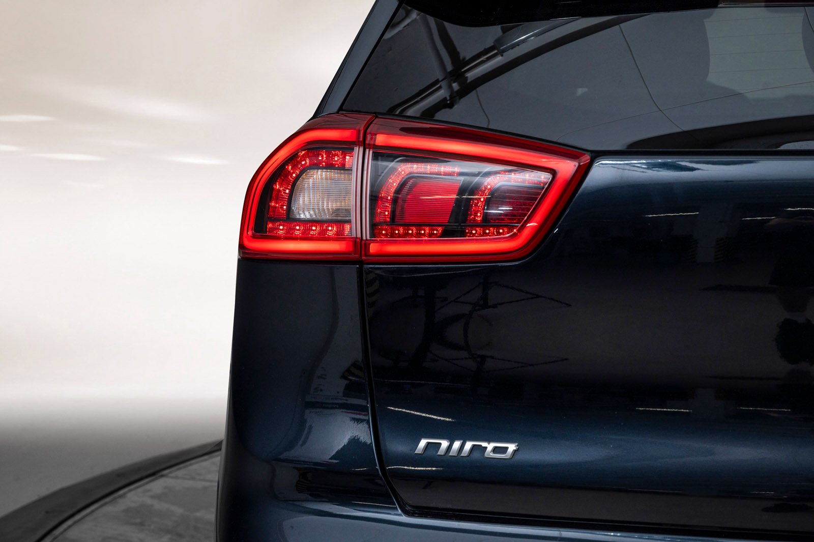 Kia Niro Hybrid DCT, 141hp, 2017