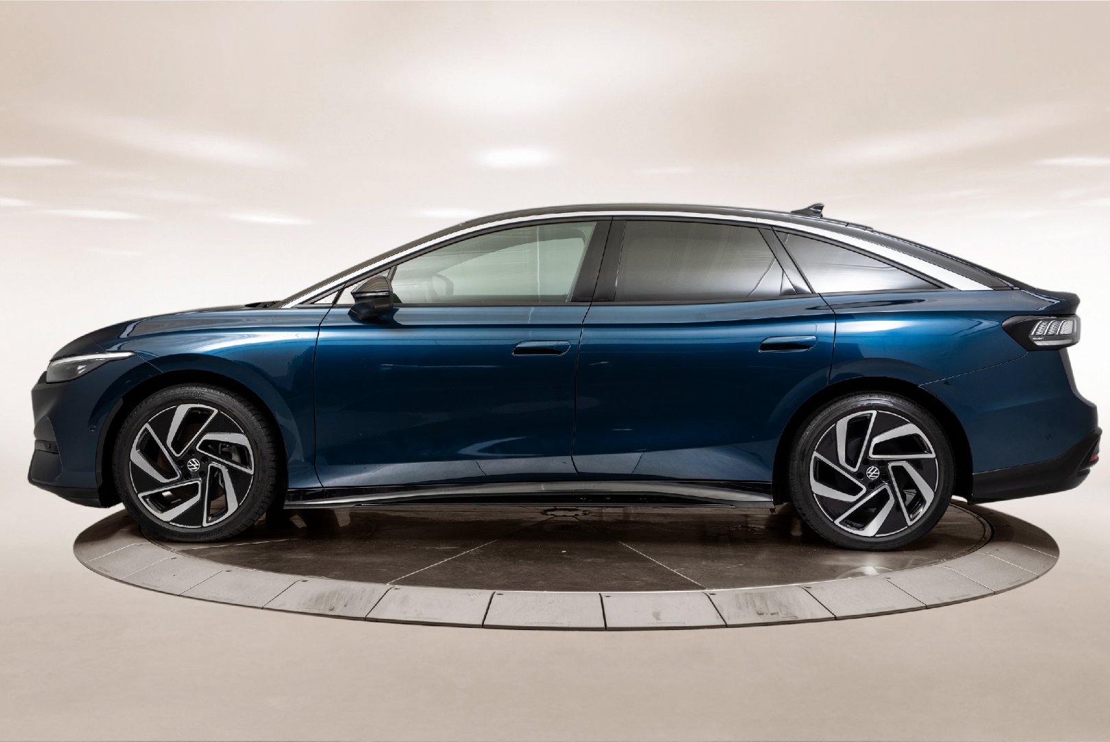 Volkswagen ID.7 Pro, 286hp, 2024